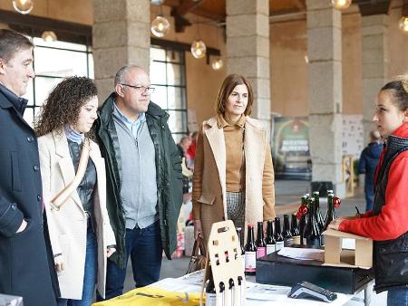 Imagen Veintitrés expositores llenan la Real Fábrica de Cristales de La Granja en la VIII Caravana de Alimentos de Segovia